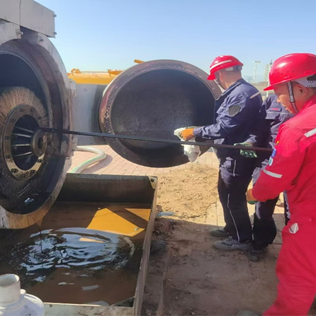 Our company carried out an internal magnetic leakage test on a long-distance pipeline of CNOOC